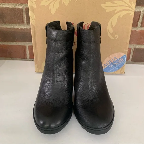 Sofft Womens Gwenith Black Leather block heel Ankle Boots Shoes US 8.5 M - Picture 3 of 10